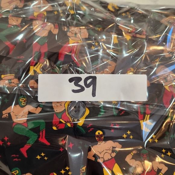 Forever 21 Shorts Mens 36 Black Mexican Wresting Lucha Libre All Over Print Rare - Picture 12 of 12